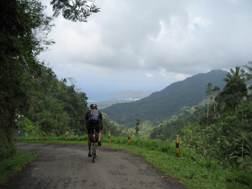  Descent into Candidasa 