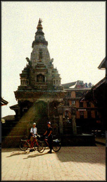 3bhaktapur_temple_bike.jpg