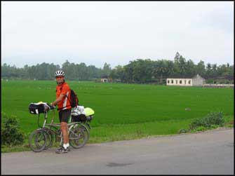 Cookie stop near Tam Ky in the midble of nowhere